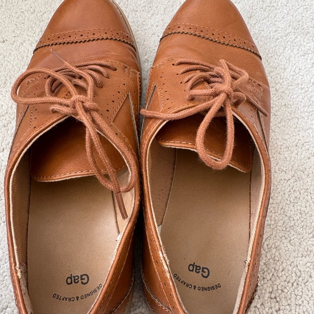 GAP Lace-Up Oxfords Big Girls/Women’s Size 5.5